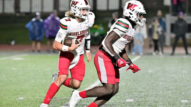 The Woodlands Willis Texas football 102822 Rob August 32